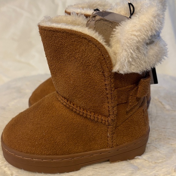 Bebe Baby Girls Tan Suede Boots  Faux Fur size 5 - Picture 6 of 6